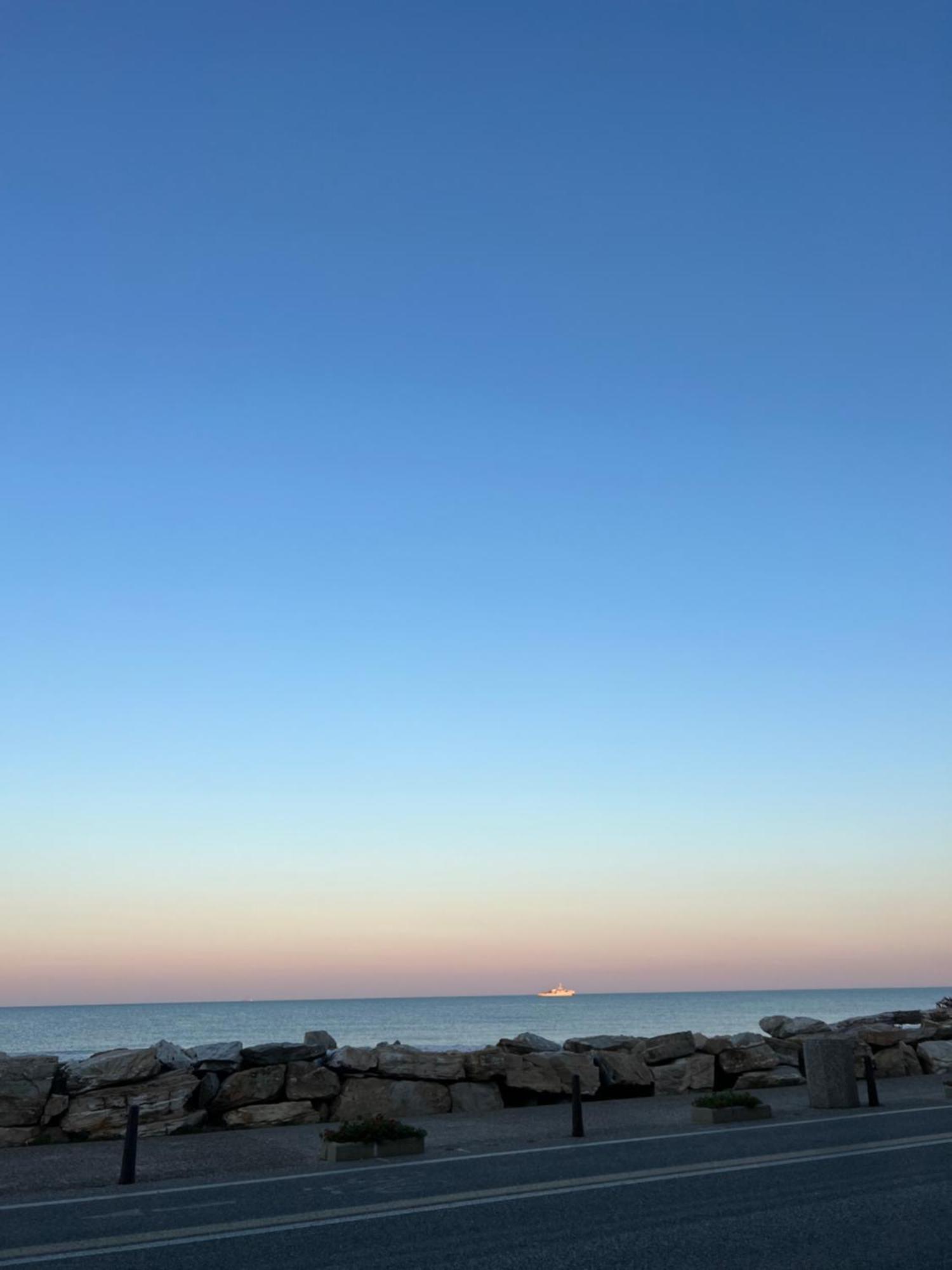 Il Faro Beach House マリーナ・ディ・ピサ エクステリア 写真